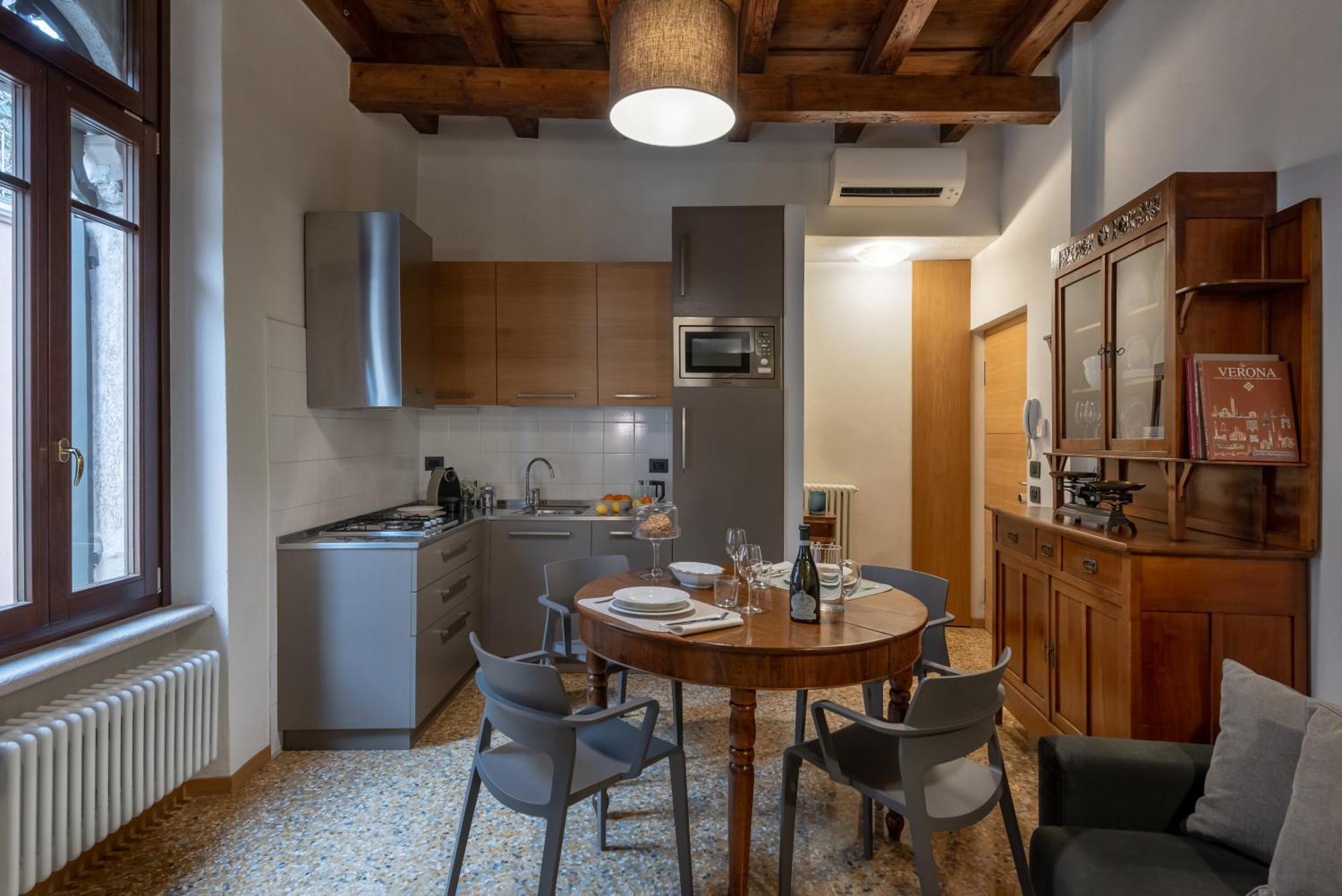 Residenza Roccamaggiore Verona Exterior foto